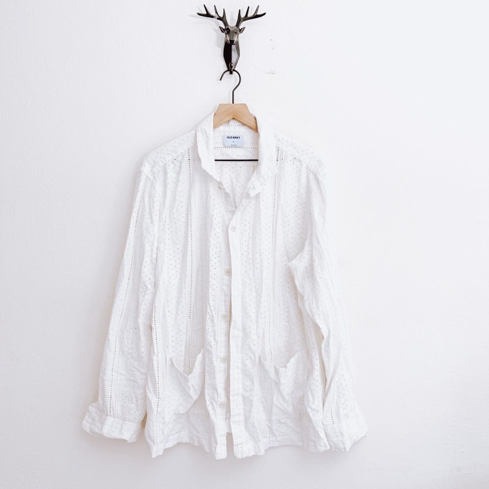 Old Navy Men’s White Button-Up Shirt Size XL